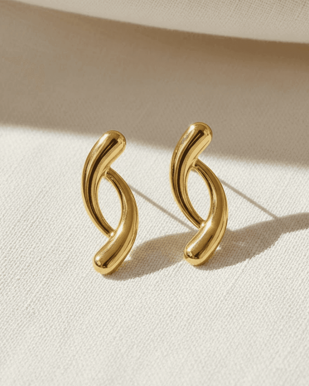 Minimalist Curved Link Stud Earrings - view 1